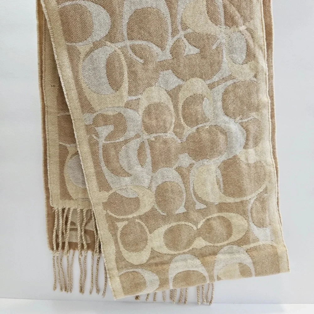 COACH Signature Women’s Scarf Muffler Beige and Cream Patterned Scarf
